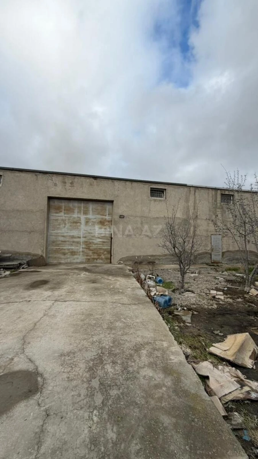 Satılır obyekt 550 m²