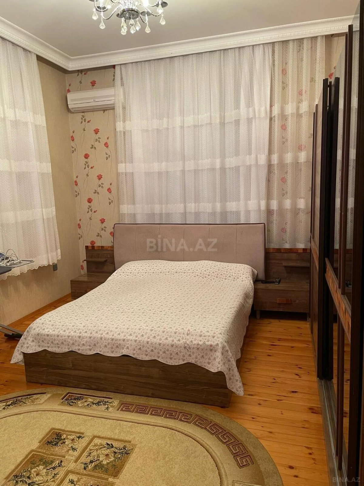 Satılır 6 otaqlı həyət evi 450 m²