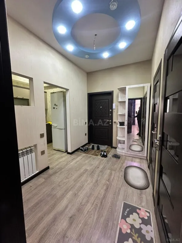 Satılır 2 otaqlı mənzil 68 m²