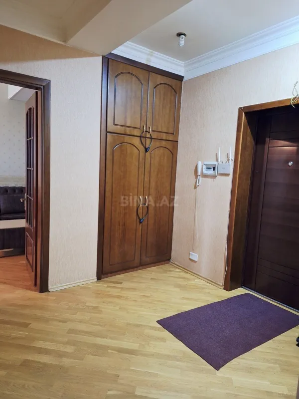 Kirayə verilir 2 otaqlı mənzil 78 m²