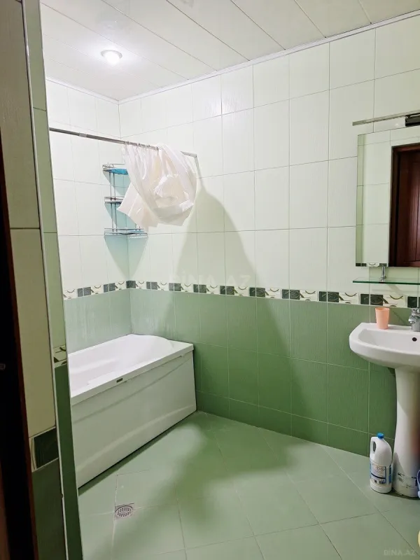 Kirayə verilir 2 otaqlı mənzil 78 m²