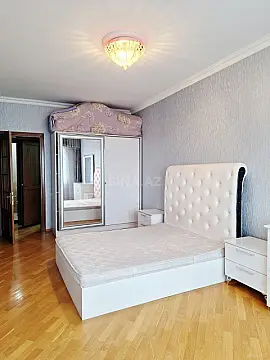 Kirayə verilir 2 otaqlı mənzil 78 m² — Bakı, İnşaatçılar 2 otaq 78.00 m²