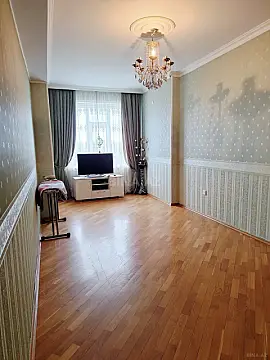 Kirayə verilir 2 otaqlı mənzil 78 m²