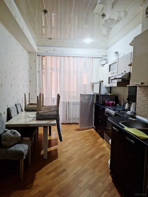Kirayə verilir 2 otaqlı mənzil 78 m²