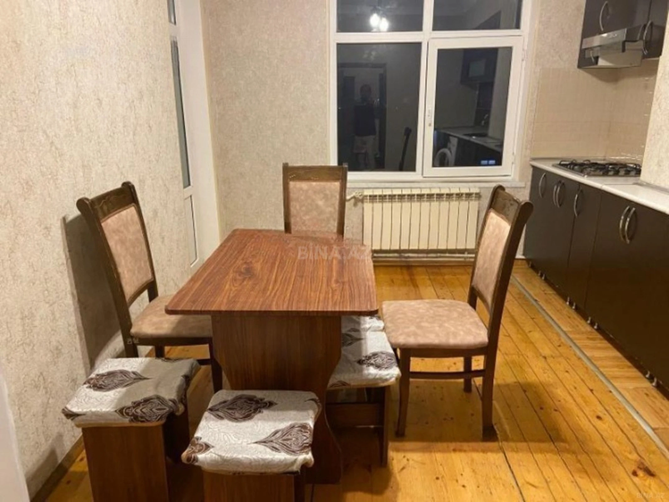 Kirayə verilir 2 otaqlı mənzil 75 m²
