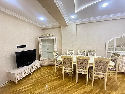 Kirayə verilir 3 otaqlı mənzil 125 m²