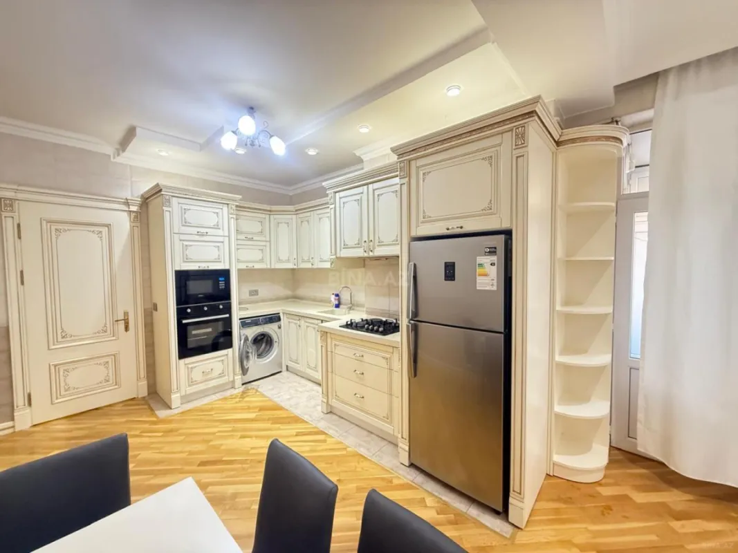 Kirayə verilir 3 otaqlı mənzil 125 m²