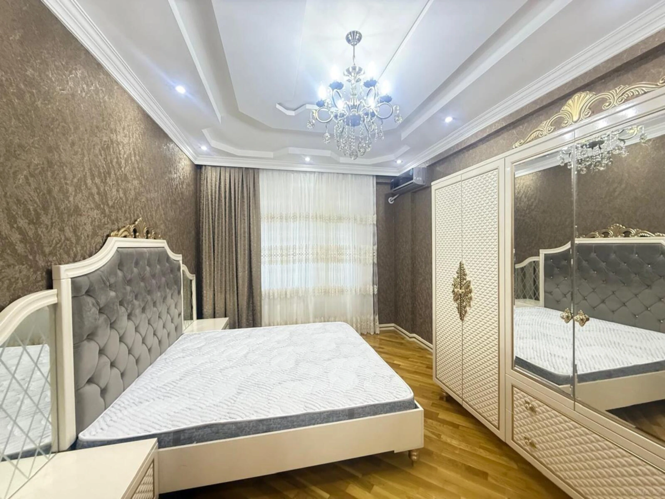 Kirayə verilir 3 otaqlı mənzil 125 m²