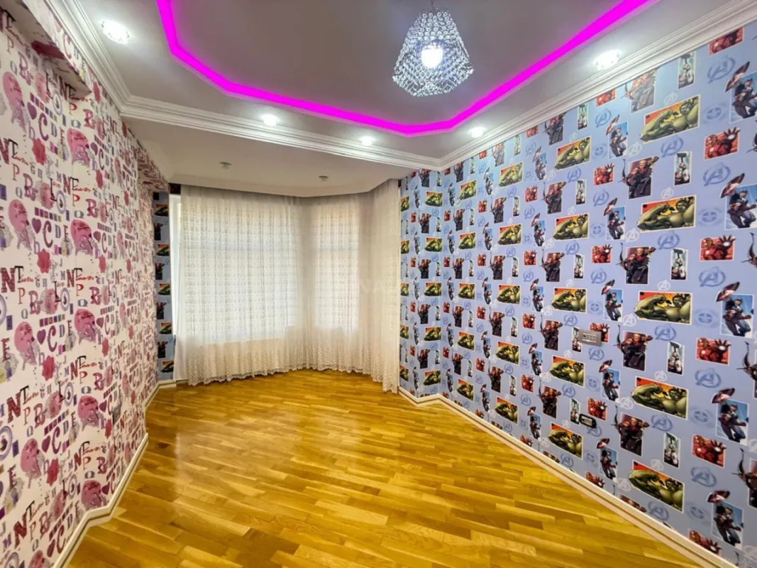 Kirayə verilir 3 otaqlı mənzil 125 m²