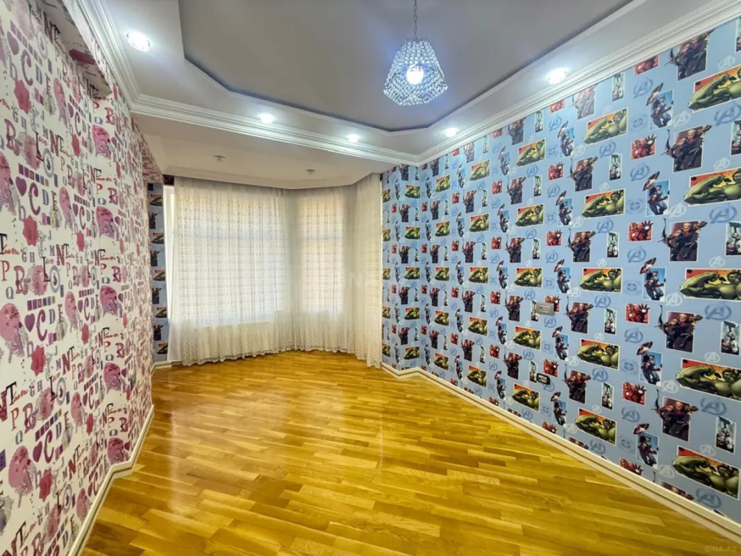 Kirayə verilir 3 otaqlı mənzil 125 m²