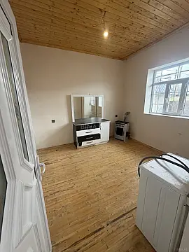 Satılır 1 otaqlı həyət evi 40 m²