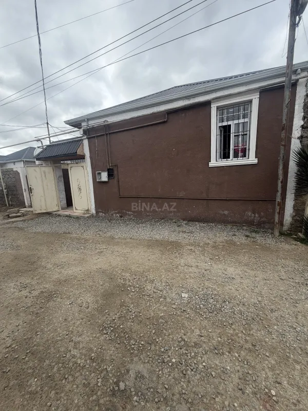 Satılır 1 otaqlı həyət evi 40 m²