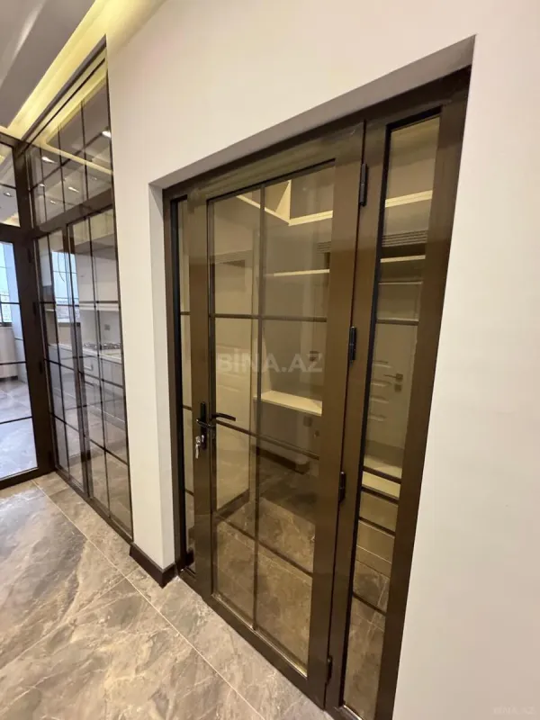 Satılır 3 otaqlı mənzil 135 m²