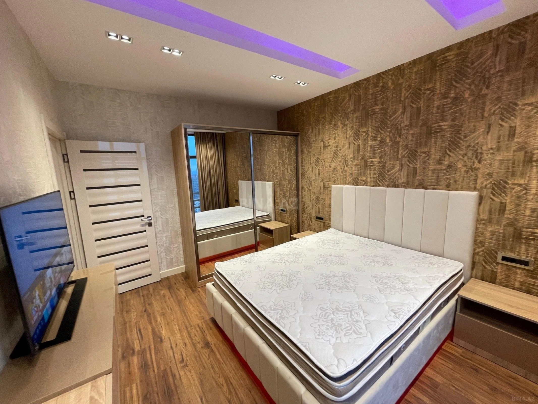 Kirayə verilir 2 otaqlı mənzil 65 m²