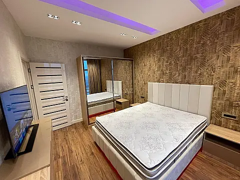 Kirayə verilir 2 otaqlı mənzil 65 m²