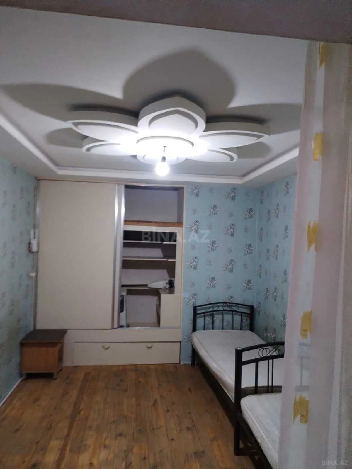 Kirayə verilir 2 otaqlı mənzil 60 m²