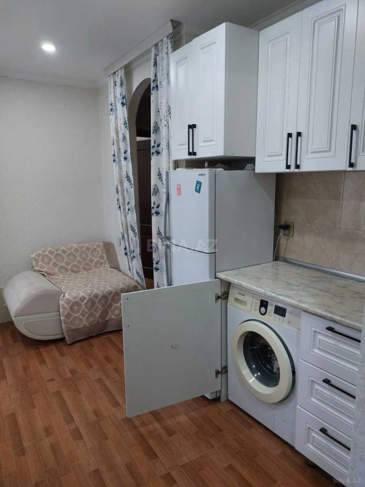 Kirayə verilir 2 otaqlı mənzil 75 m²