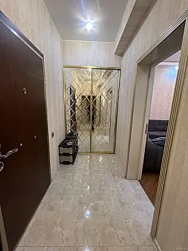 Kirayə verilir 2 otaqlı mənzil 95 m²