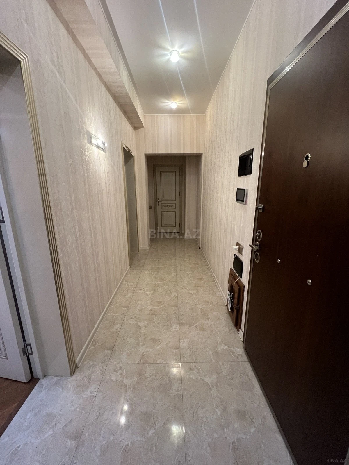 Kirayə verilir 2 otaqlı mənzil 95 m²