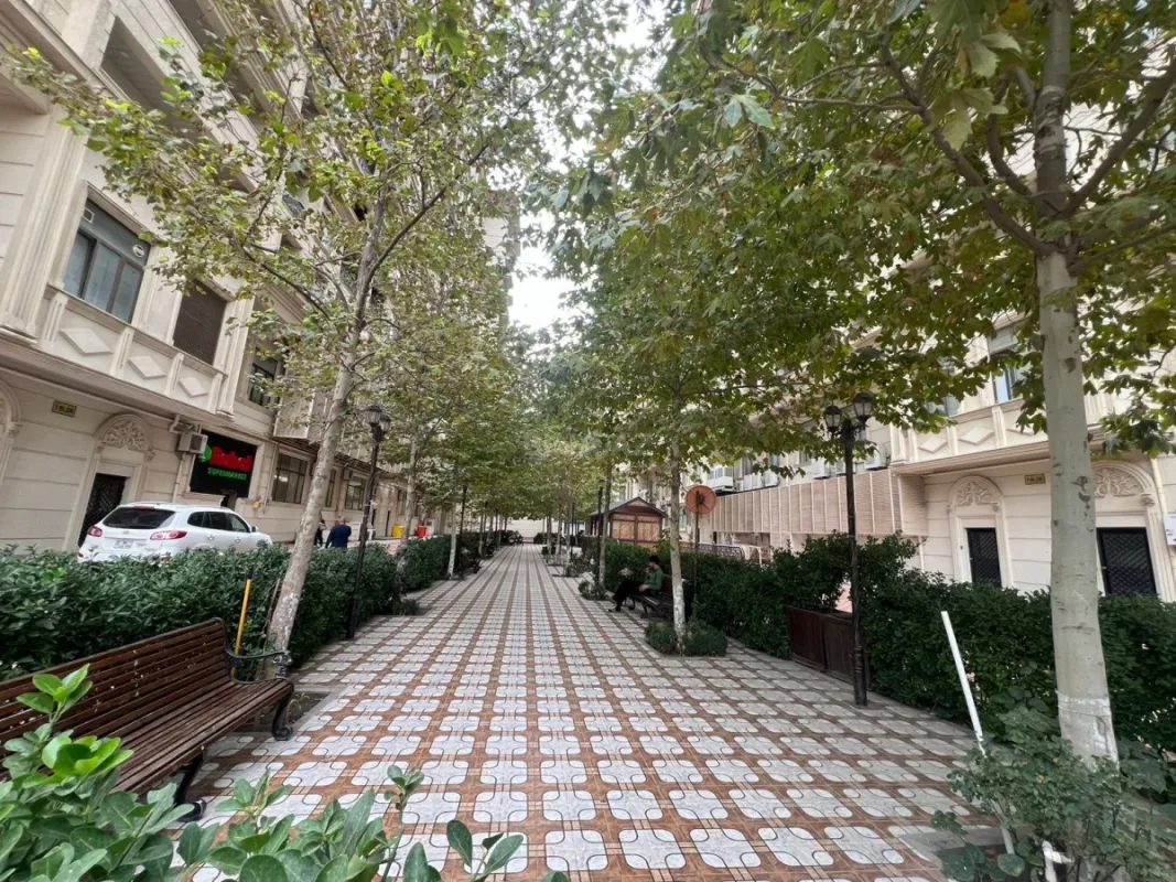 Kirayə verilir 2 otaqlı mənzil 95 m²