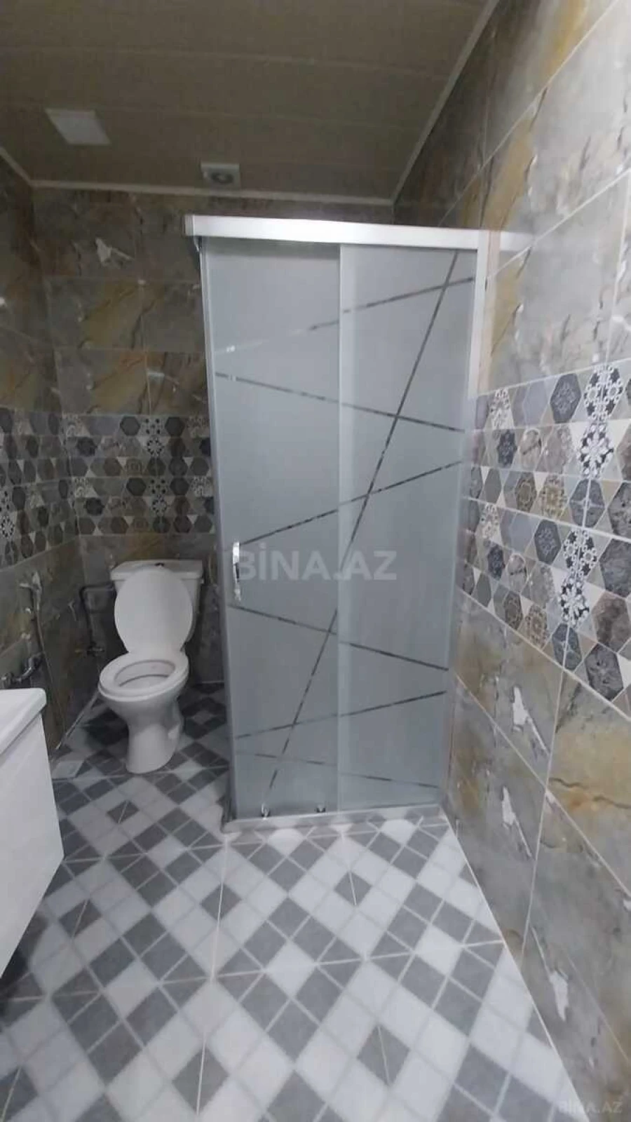 Kirayə verilir 2 otaqlı mənzil 75 m²