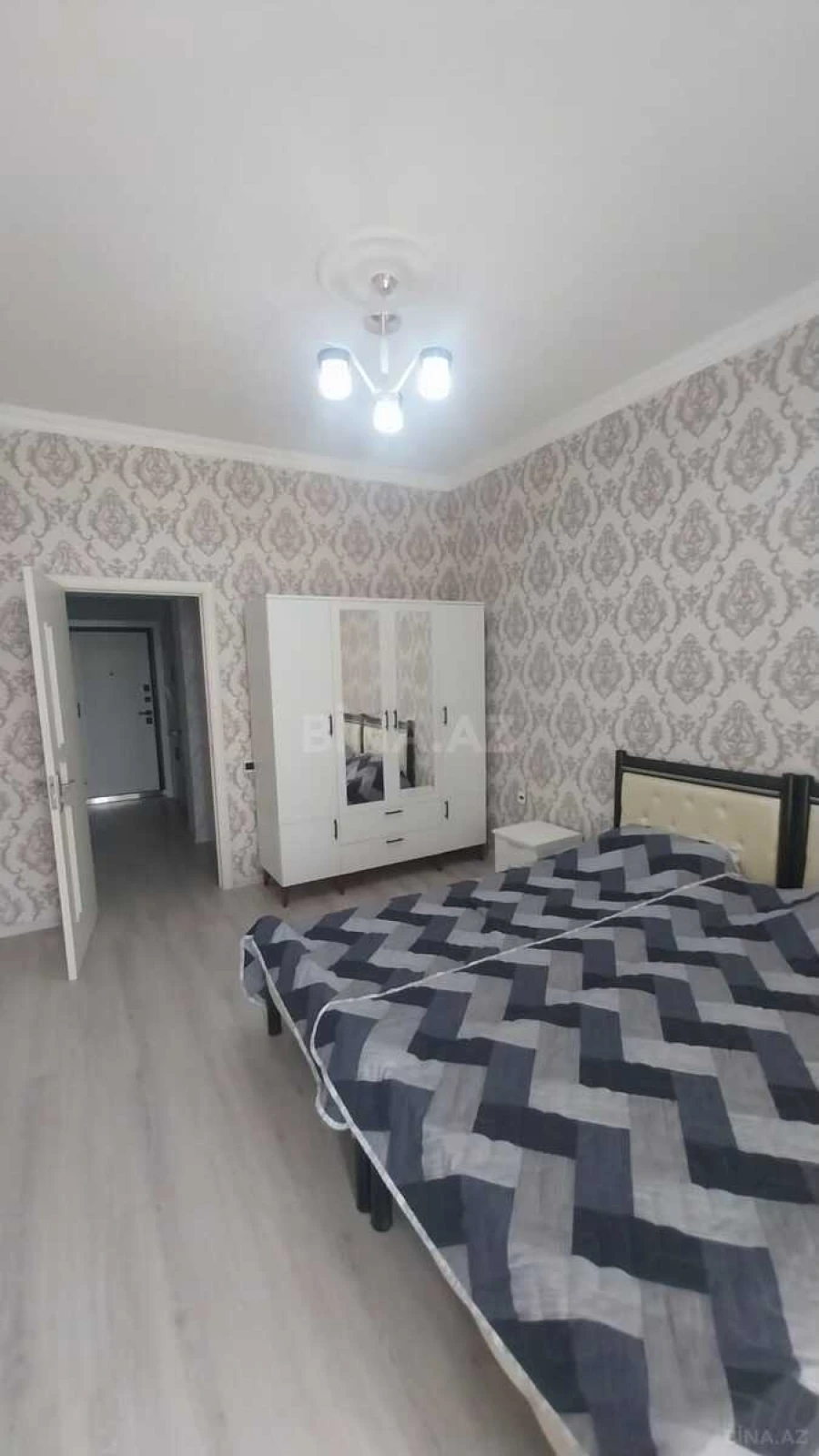 Kirayə verilir 2 otaqlı mənzil 75 m²