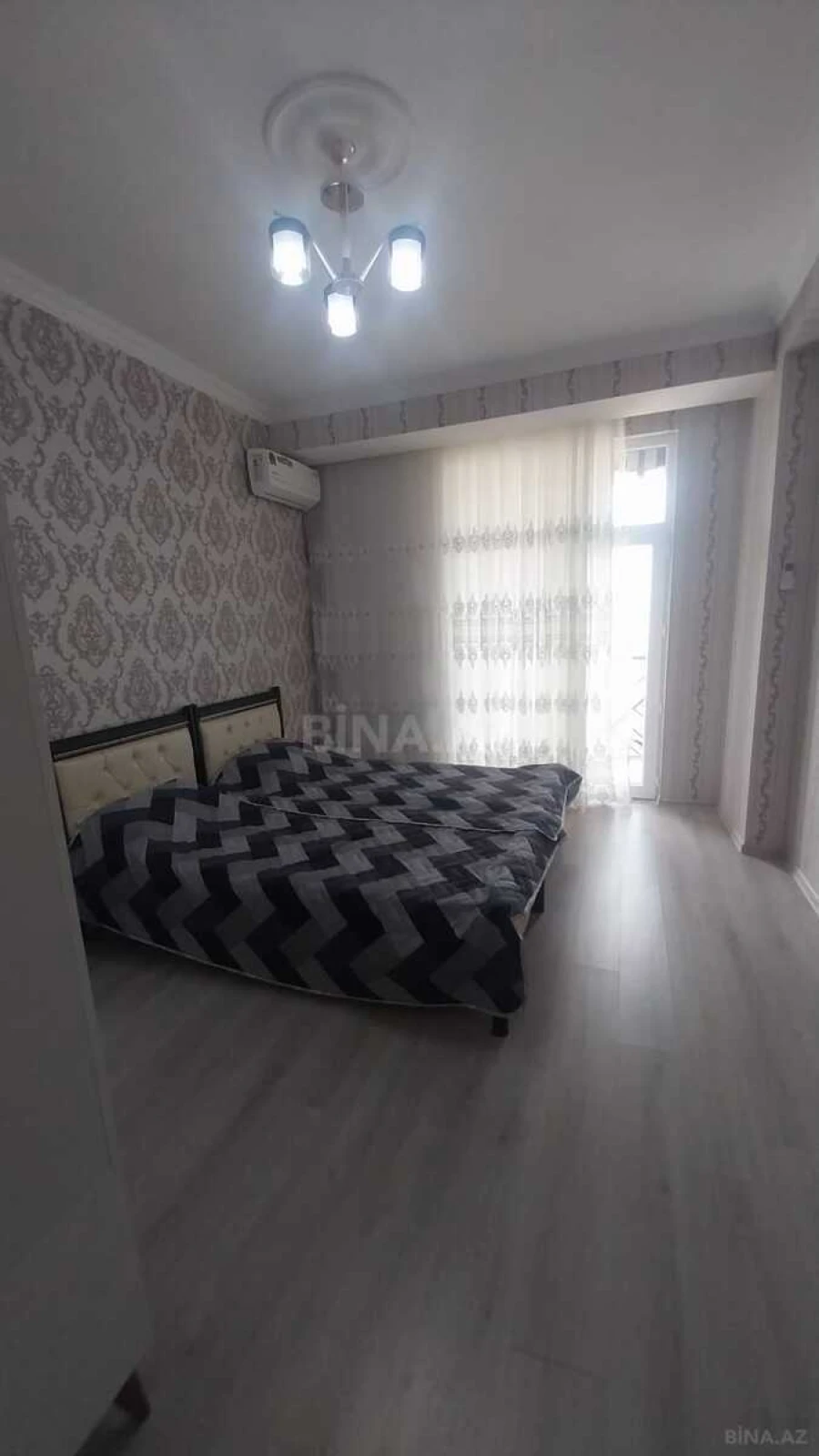 Kirayə verilir 2 otaqlı mənzil 75 m²