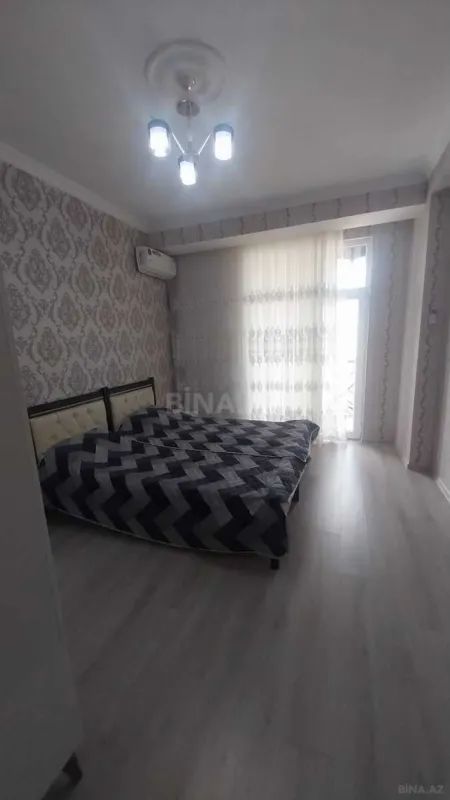 Kirayə verilir 2 otaqlı mənzil 75 m²