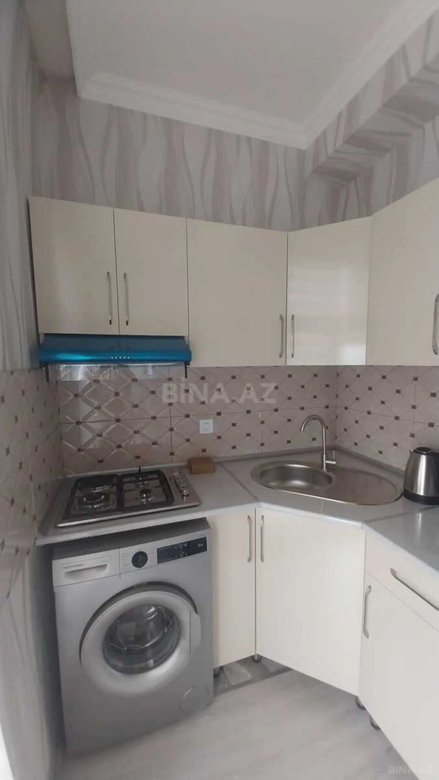 Kirayə verilir 2 otaqlı mənzil 75 m²