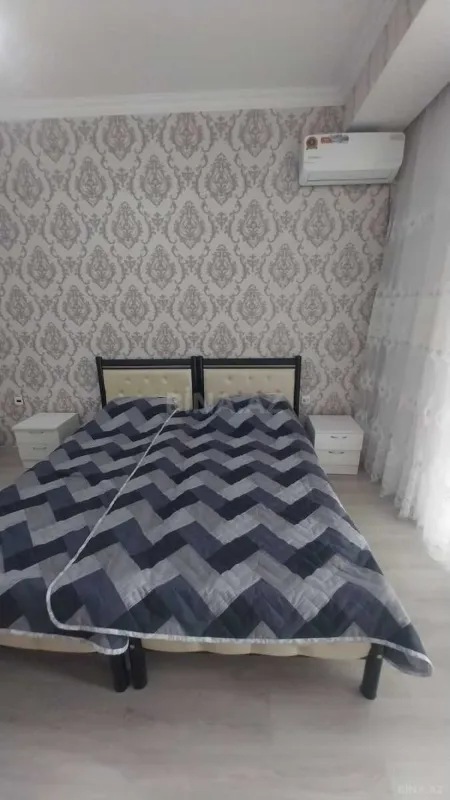 Kirayə verilir 2 otaqlı mənzil 75 m²