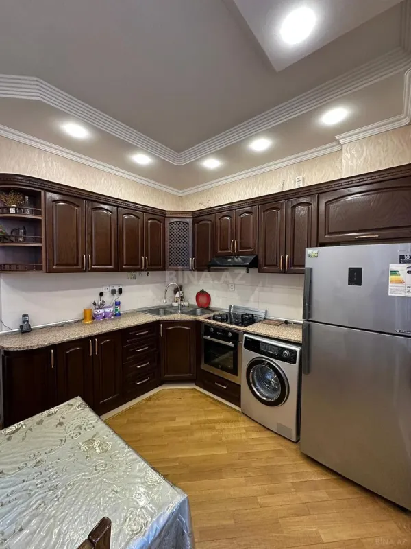 Satılır 1 otaqlı mənzil 60 m²