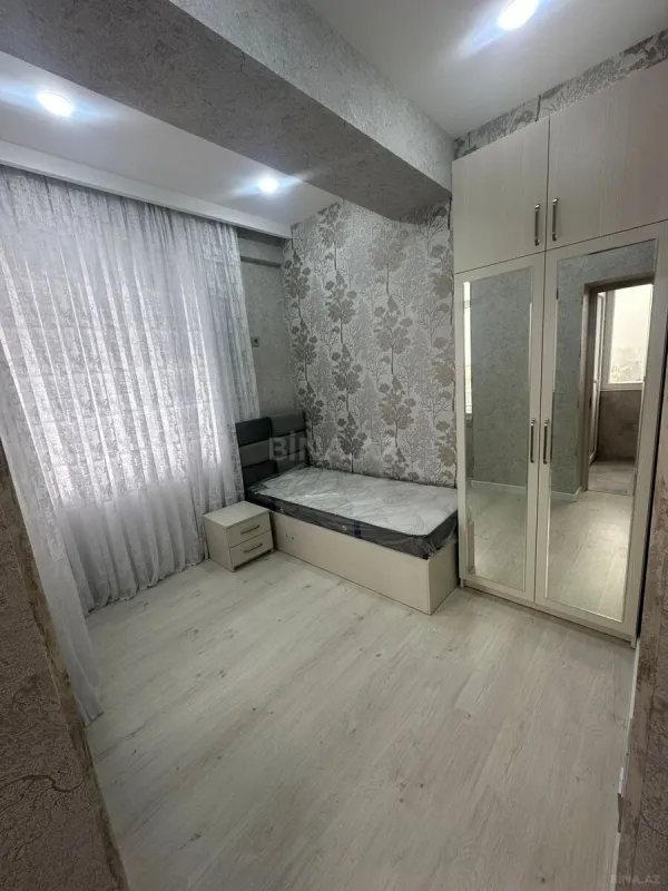 Satılır 4 otaqlı mənzil 109 m²