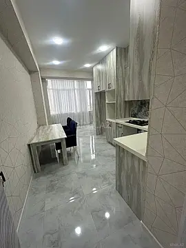 Satılır 4 otaqlı mənzil 109 m²