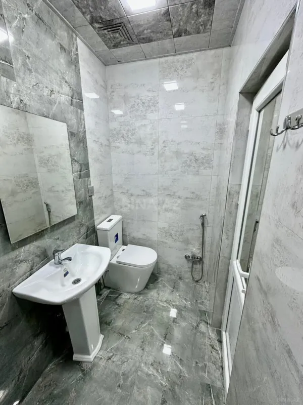 Satılır 4 otaqlı mənzil 109 m²