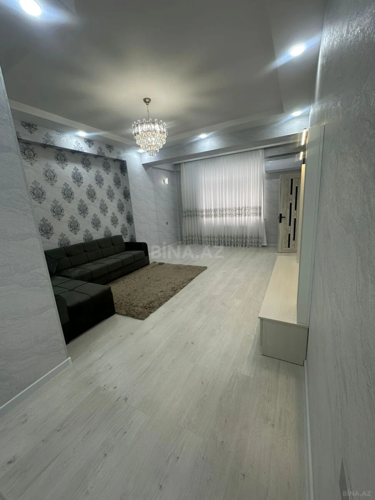 Satılır 4 otaqlı mənzil 109 m²
