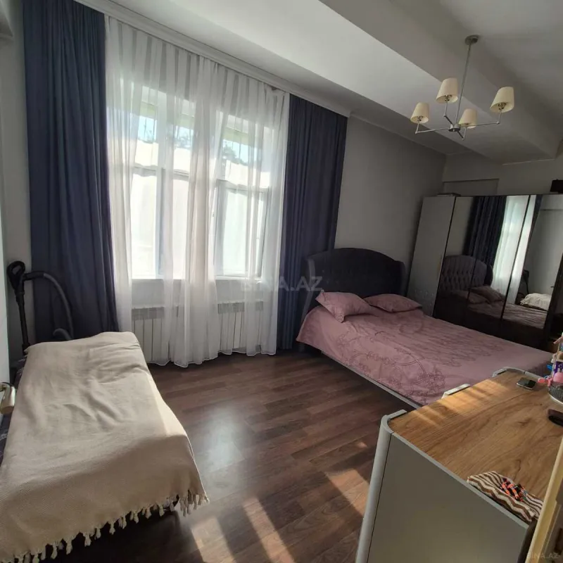 Satılır 2 otaqlı mənzil 71 m²