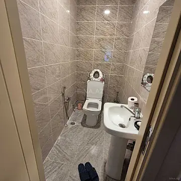 Satılır 2 otaqlı mənzil 71 m²
