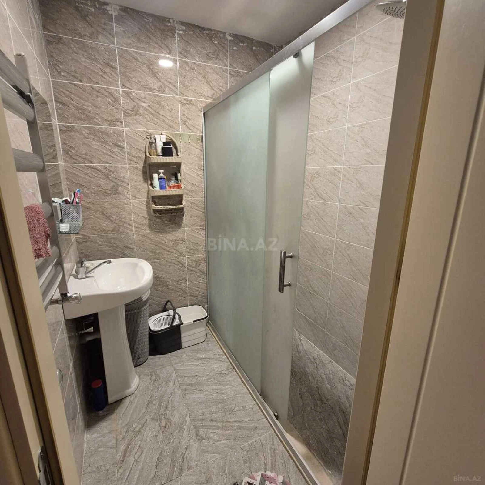 Satılır 2 otaqlı mənzil 71 m²