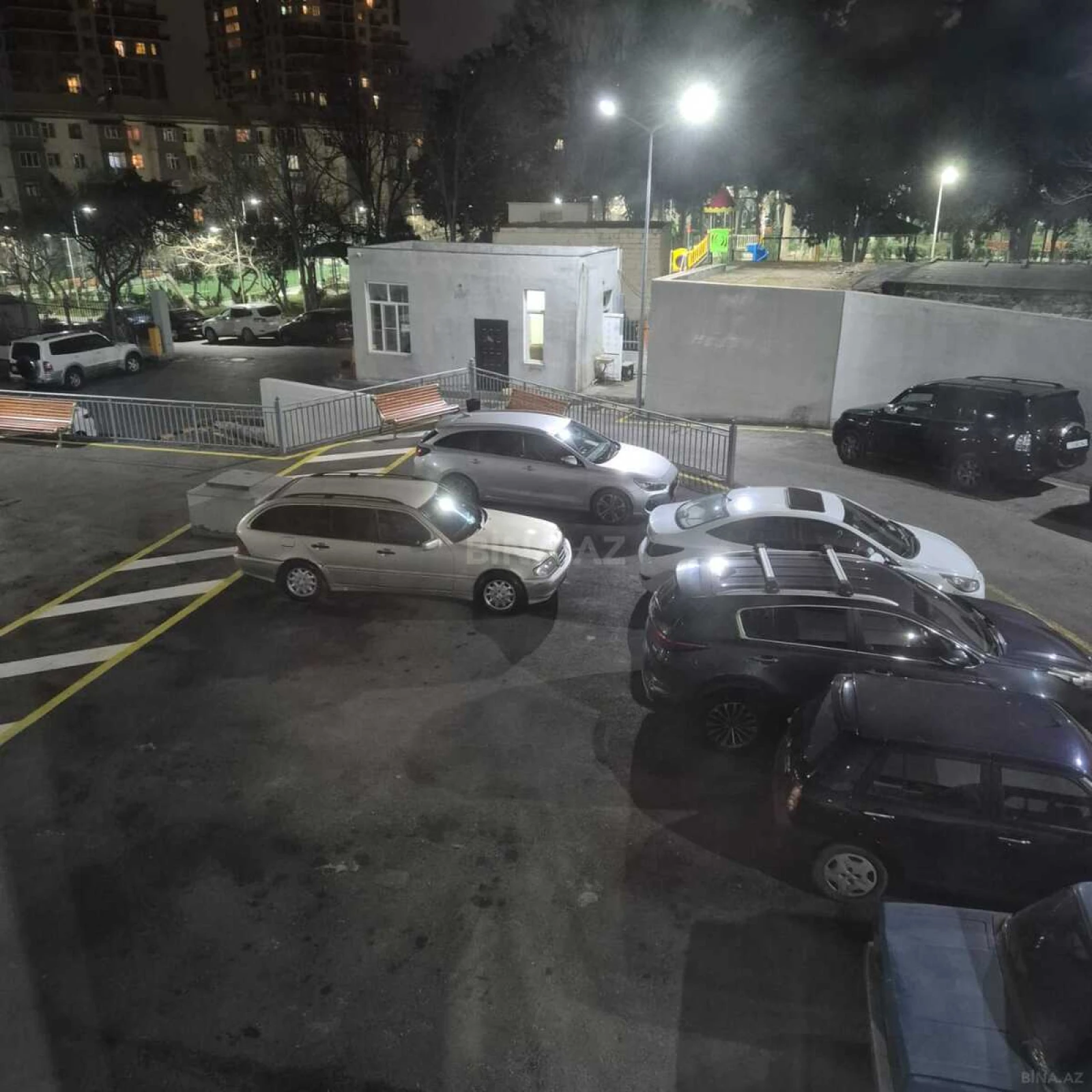 Satılır 2 otaqlı mənzil 71 m²