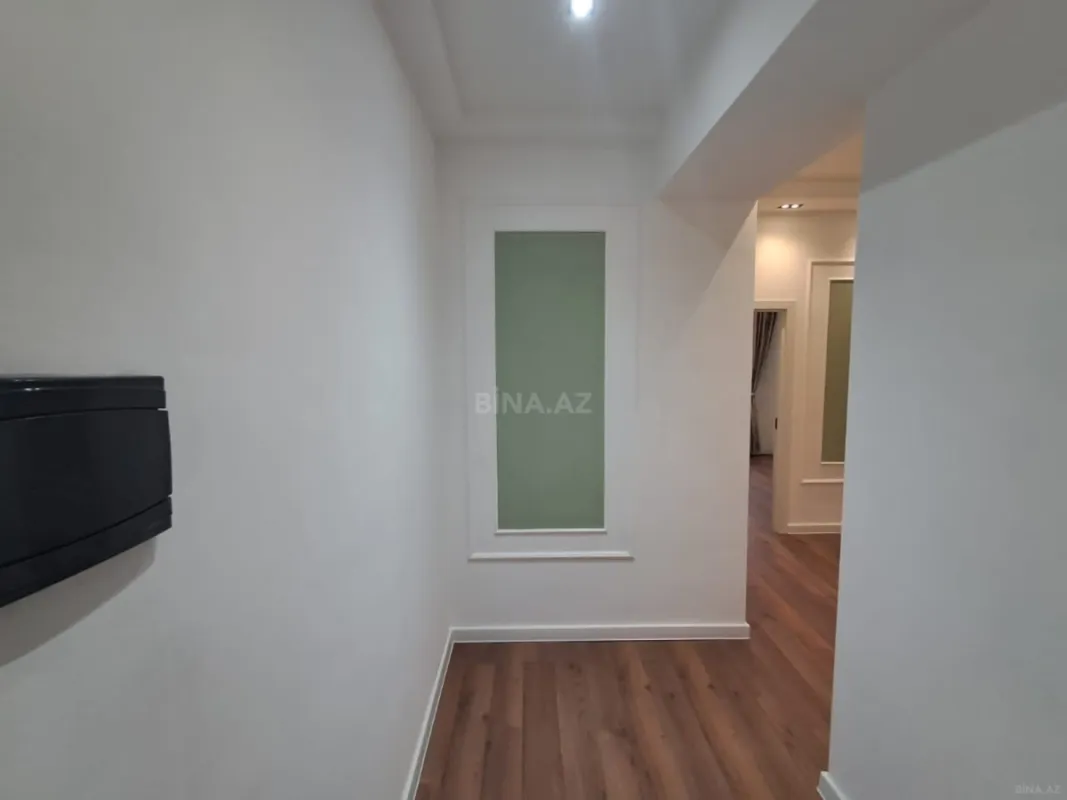 Satılır 3 otaqlı mənzil 82 m²