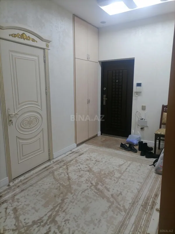 Satılır 2 otaqlı mənzil 85 m²