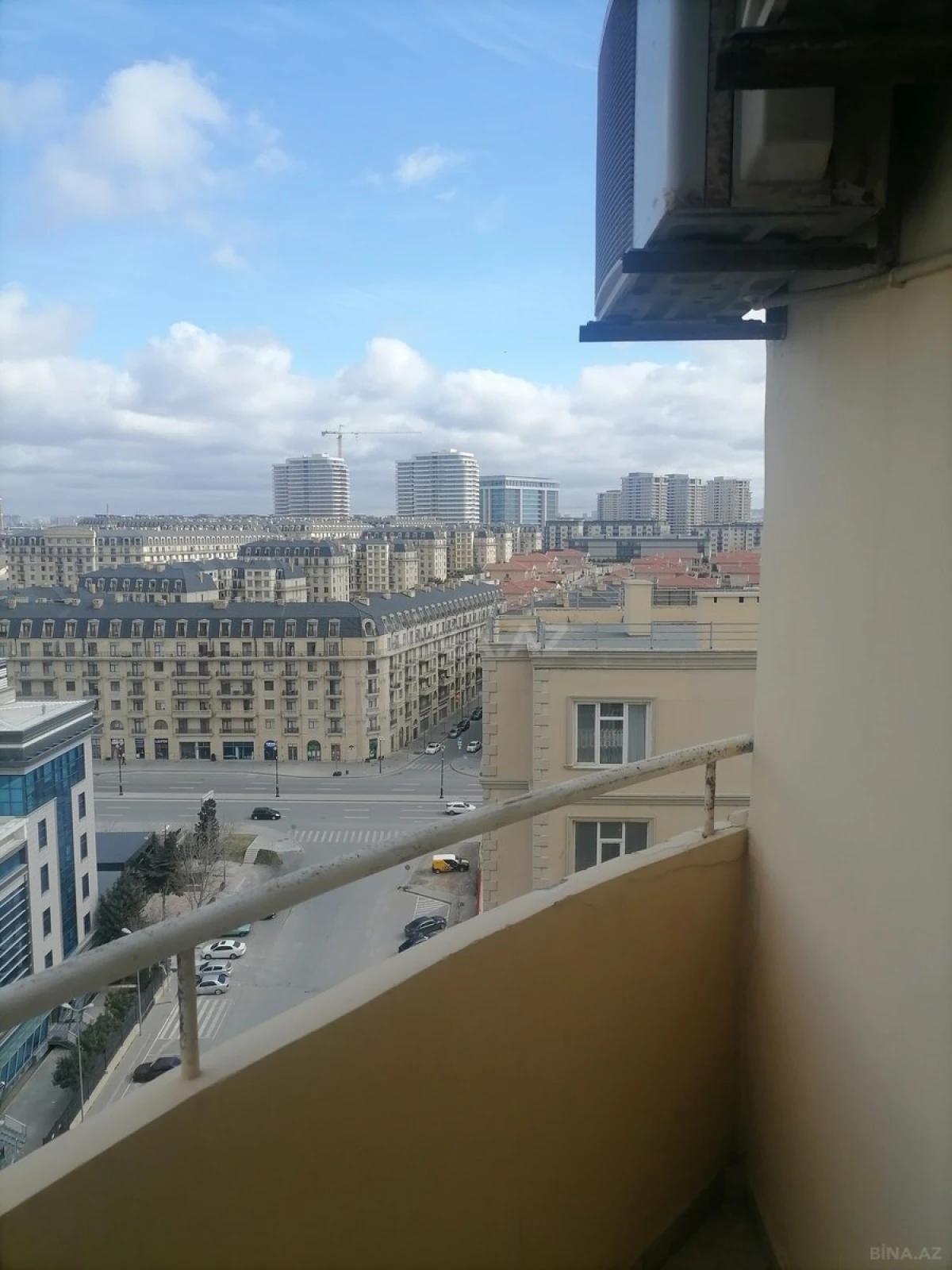 Satılır 2 otaqlı mənzil 85 m²