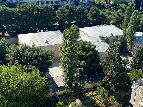 Satılır 4 otaqlı mənzil 105 m²