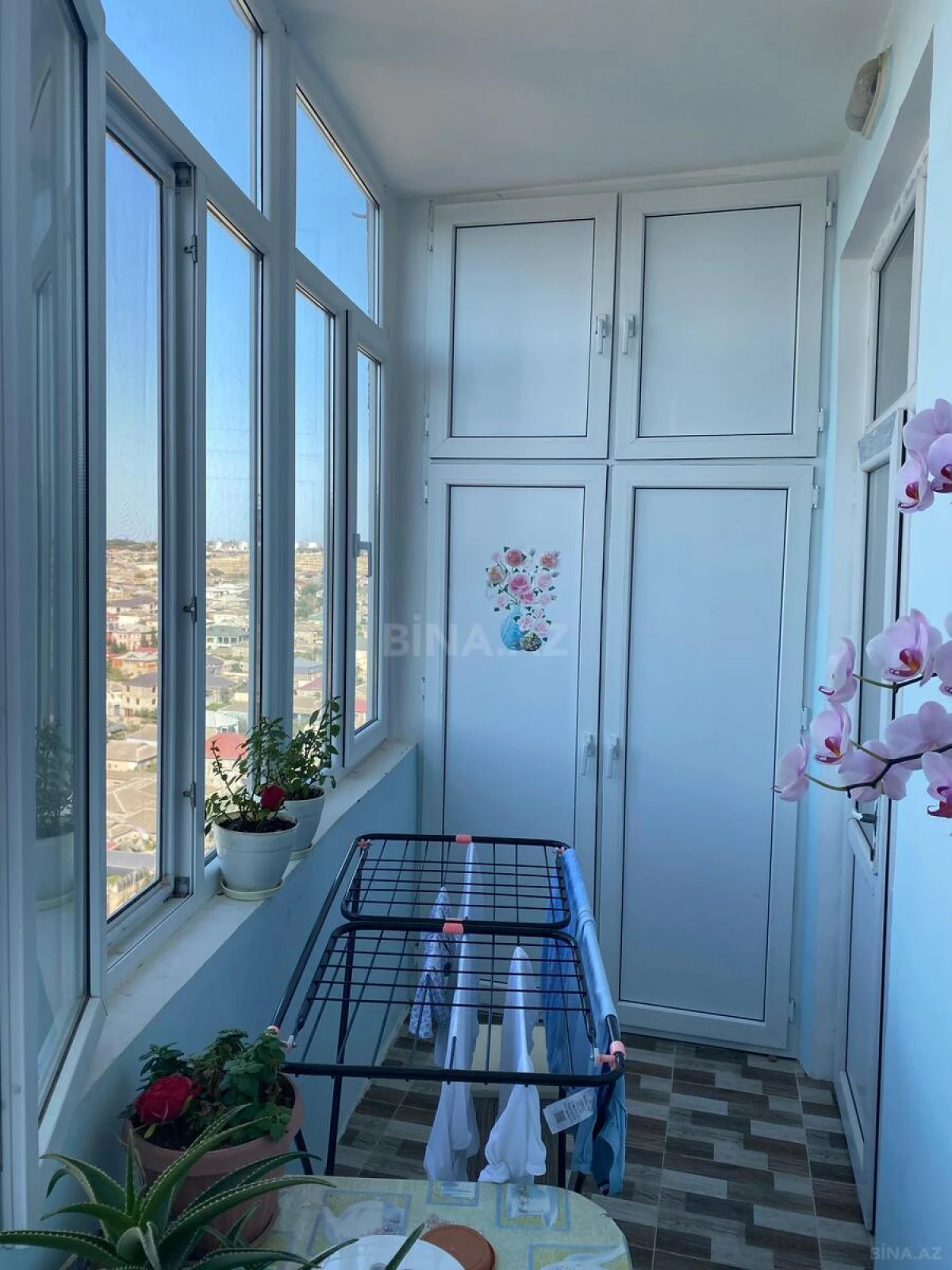 Satılır 4 otaqlı mənzil 105 m²