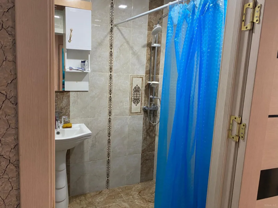 Satılır 4 otaqlı mənzil 105 m²