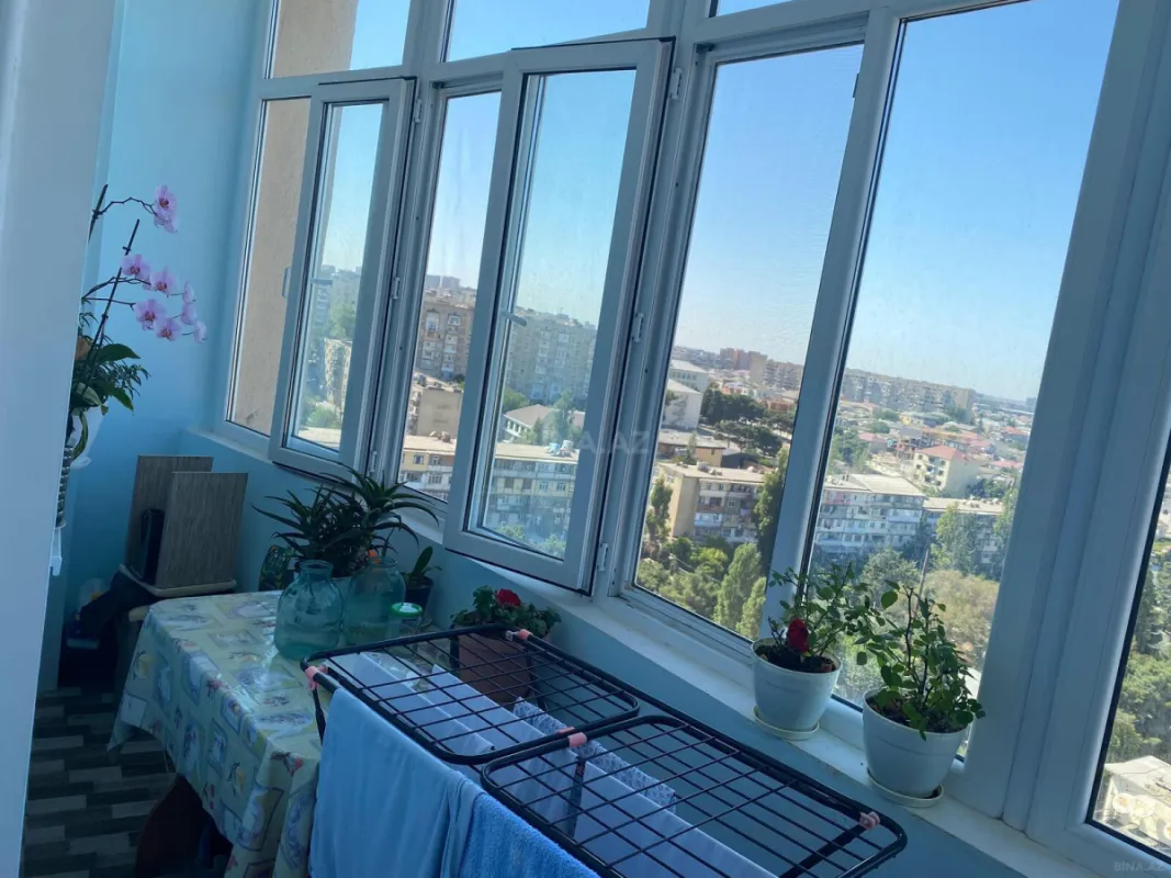 Satılır 4 otaqlı mənzil 105 m²