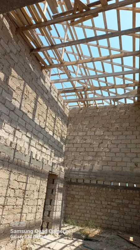 Satılır 6 otaqlı həyət evi 300 m²