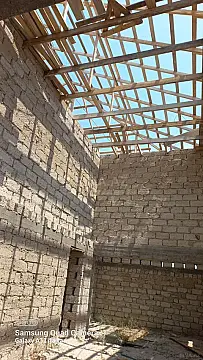 Satılır 6 otaqlı həyət evi 300 m²