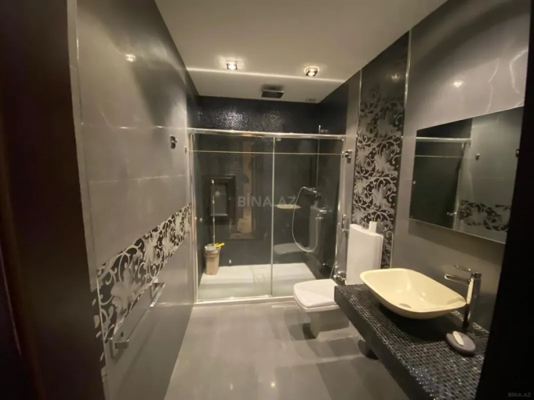 Satılır 3 otaqlı mənzil 126 m²