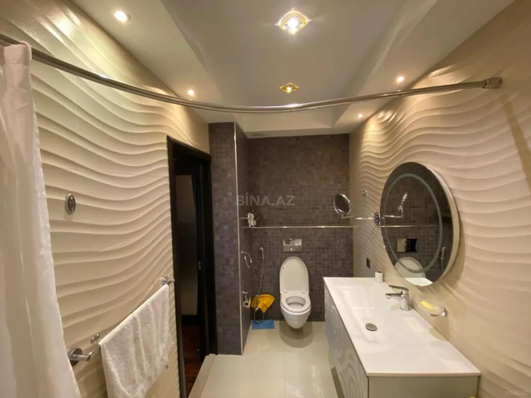 Satılır 3 otaqlı mənzil 126 m²